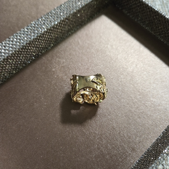 Gold Plated Vine Leaf Gemstone Ring - Picture 9 of 12